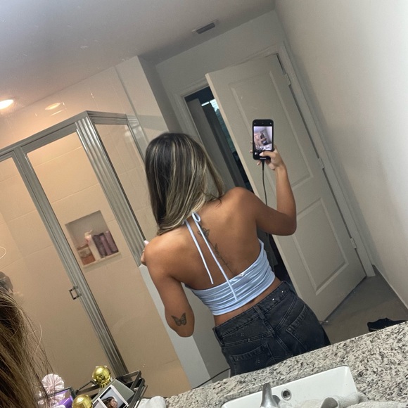 Cut Out Crop Top - Picture 3 of 5